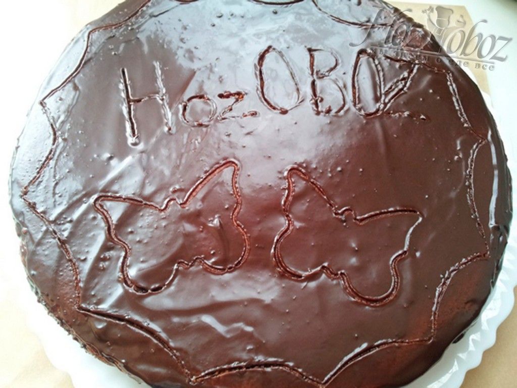 Украшаем торт :)