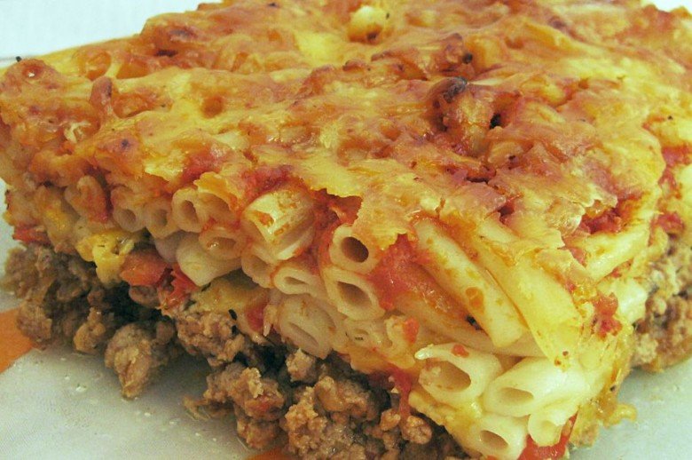 Запеканка из спагетти с фаршем и сыром
