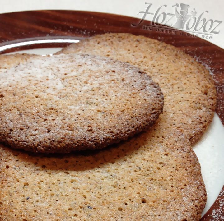 Печенье следует выпекать при температуре 180 градусов не менее 10 минут и главное чтобы оно хорошо зарумянилось