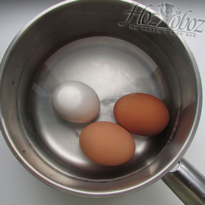 Варим вкрутую яйца