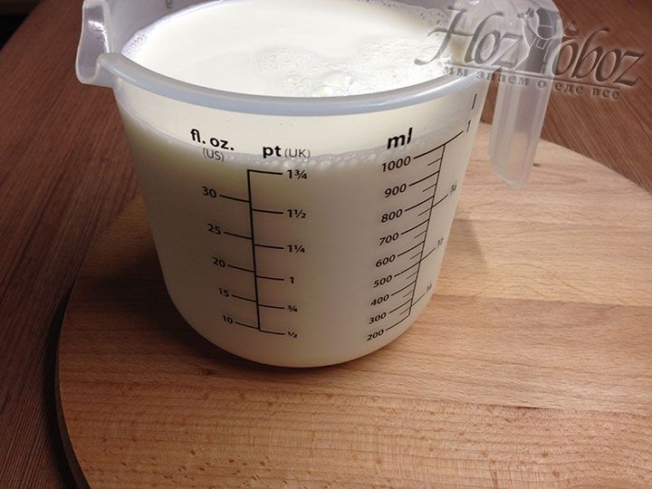Для правильной дозировки отмеряем литр молока