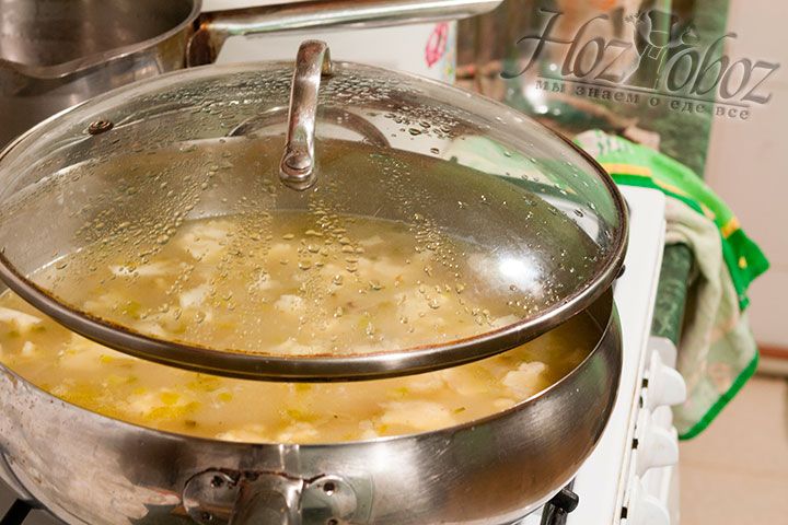 Варить суп Велюте Дюбарри следует под крышкой примерно 30 минут