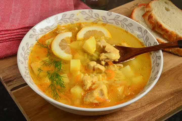 Рецепт куриного супа с рисом и яйцом