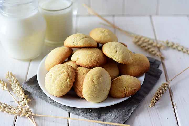 Как приготовить Песочное молочное печенье на сгущенном молоке в духовке рецепт пошагово